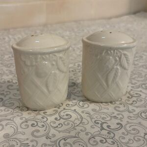 1980s Mikasa English Countyside Salt & Pepper Shakers